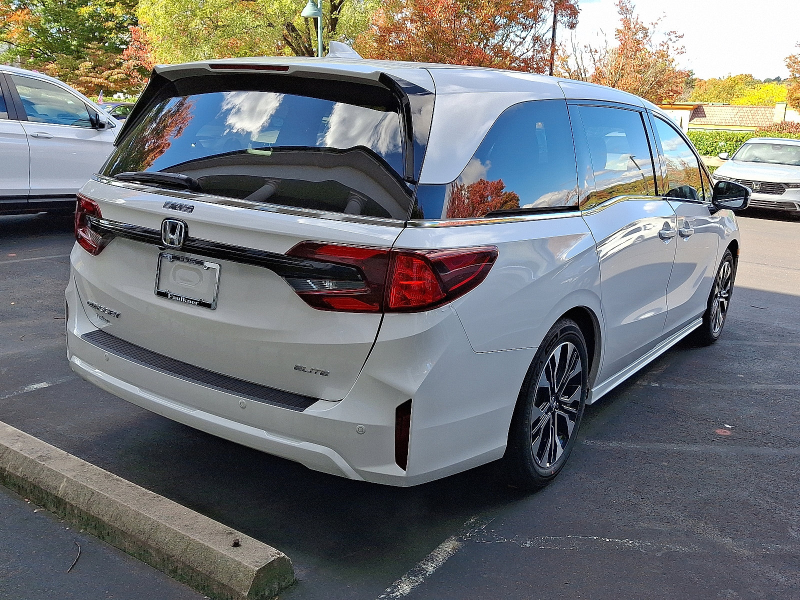 New 2026 Honda Odyssey Elite image 4