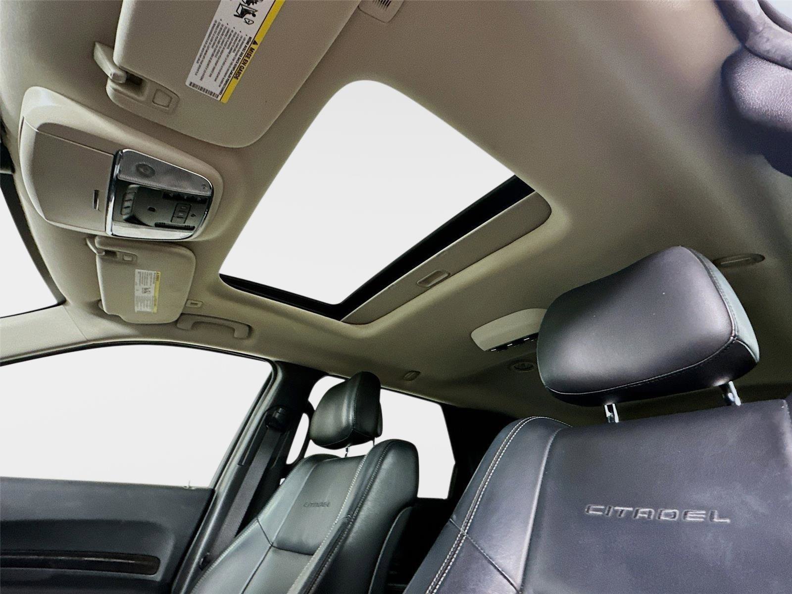 Used 2017 Dodge Durango Citadel image 28