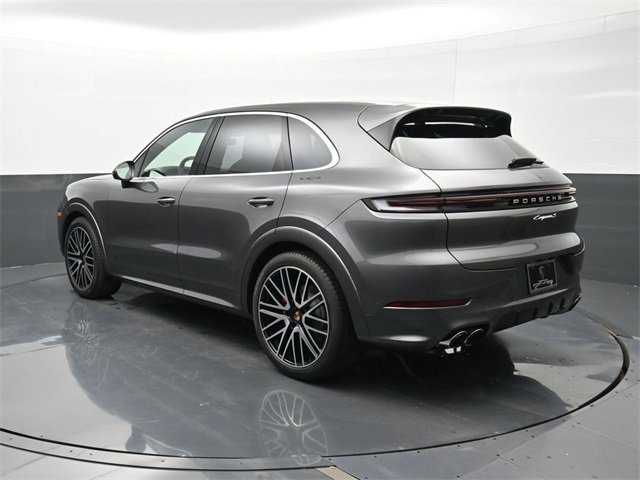New 2026 Porsche Cayenne S image 3
