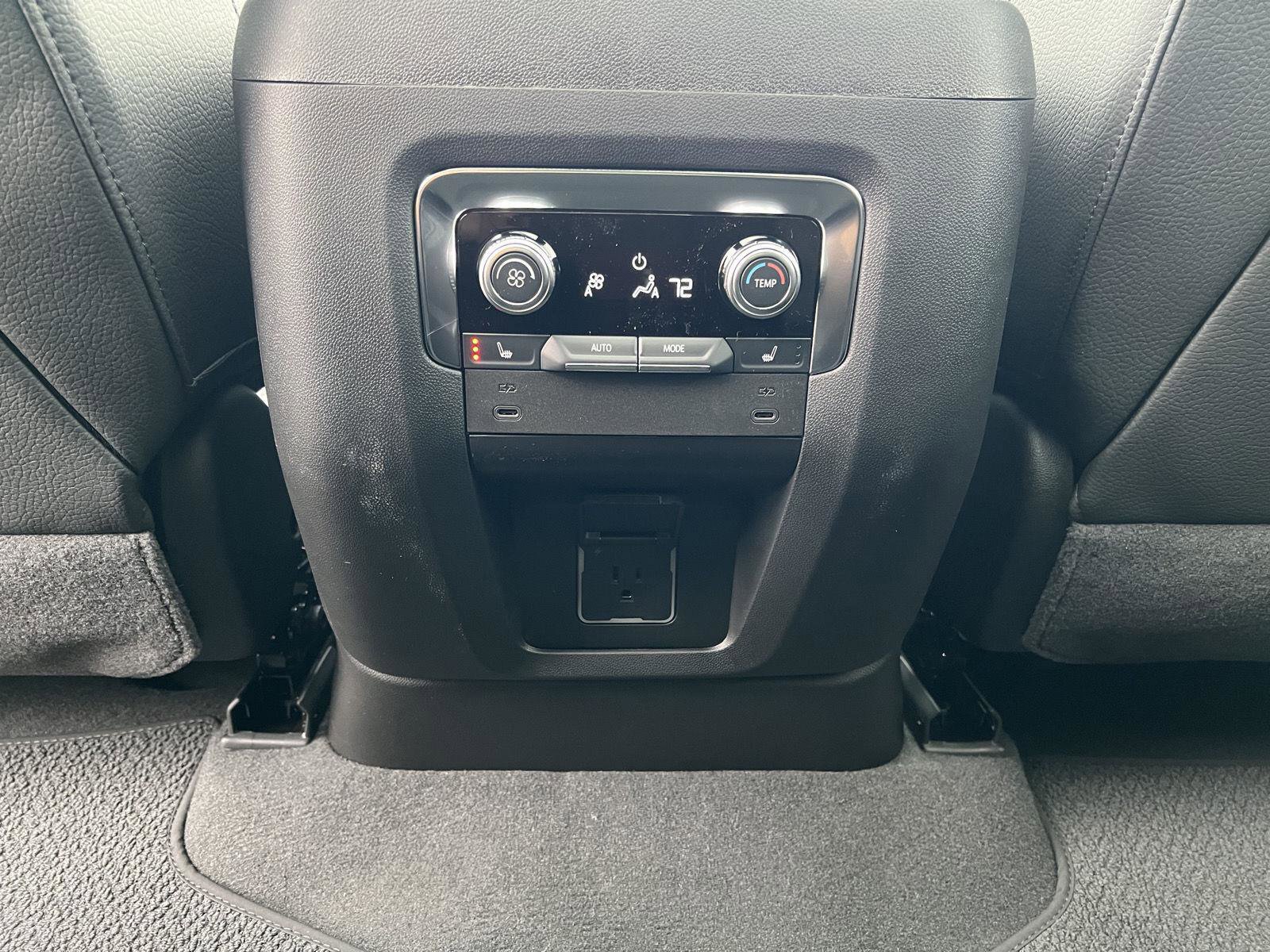 New 2026 GMC Yukon Denali w/ Sun & Power Step Package image 44