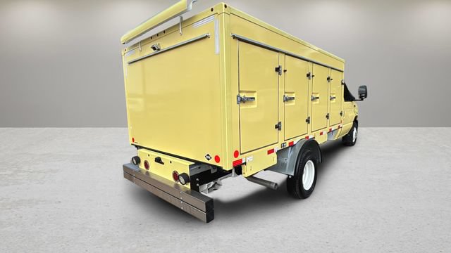 Used 2022 Ford E-450 and Econoline 450 Super Duty RWD image 40