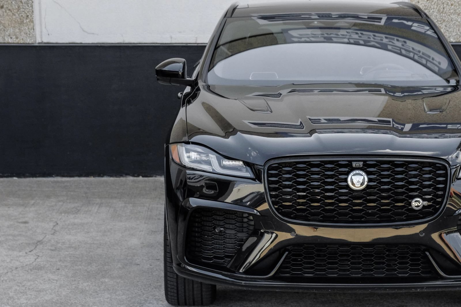 Used 2025 Jaguar F-PACE SVR AWD/4WD image 57