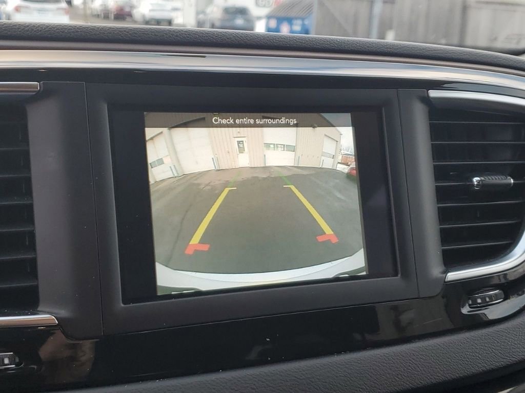 Used 2018 Chrysler Pacifica Touring Plus image 22