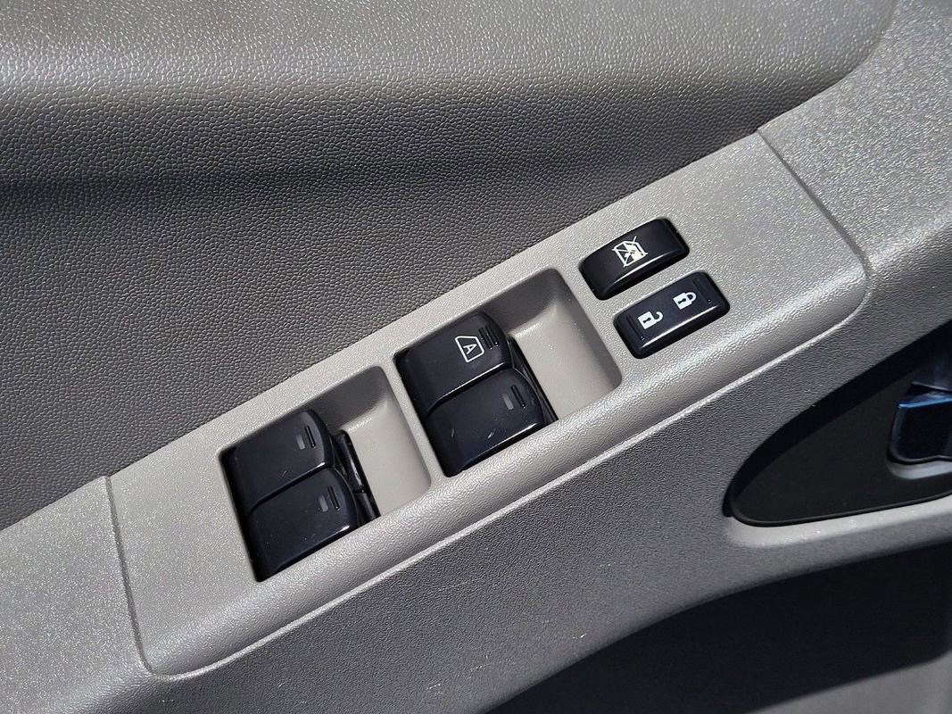 Used 2020 Nissan Frontier SV w/ Midnight Edition Floor Mats image 11