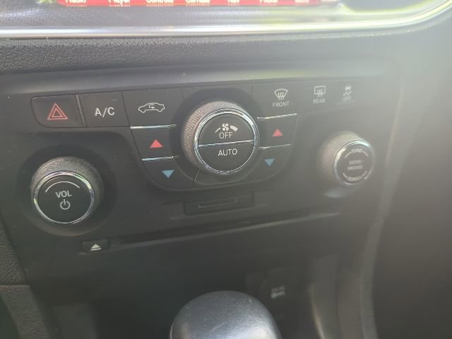 Used 2014 Dodge Charger R/T image 41