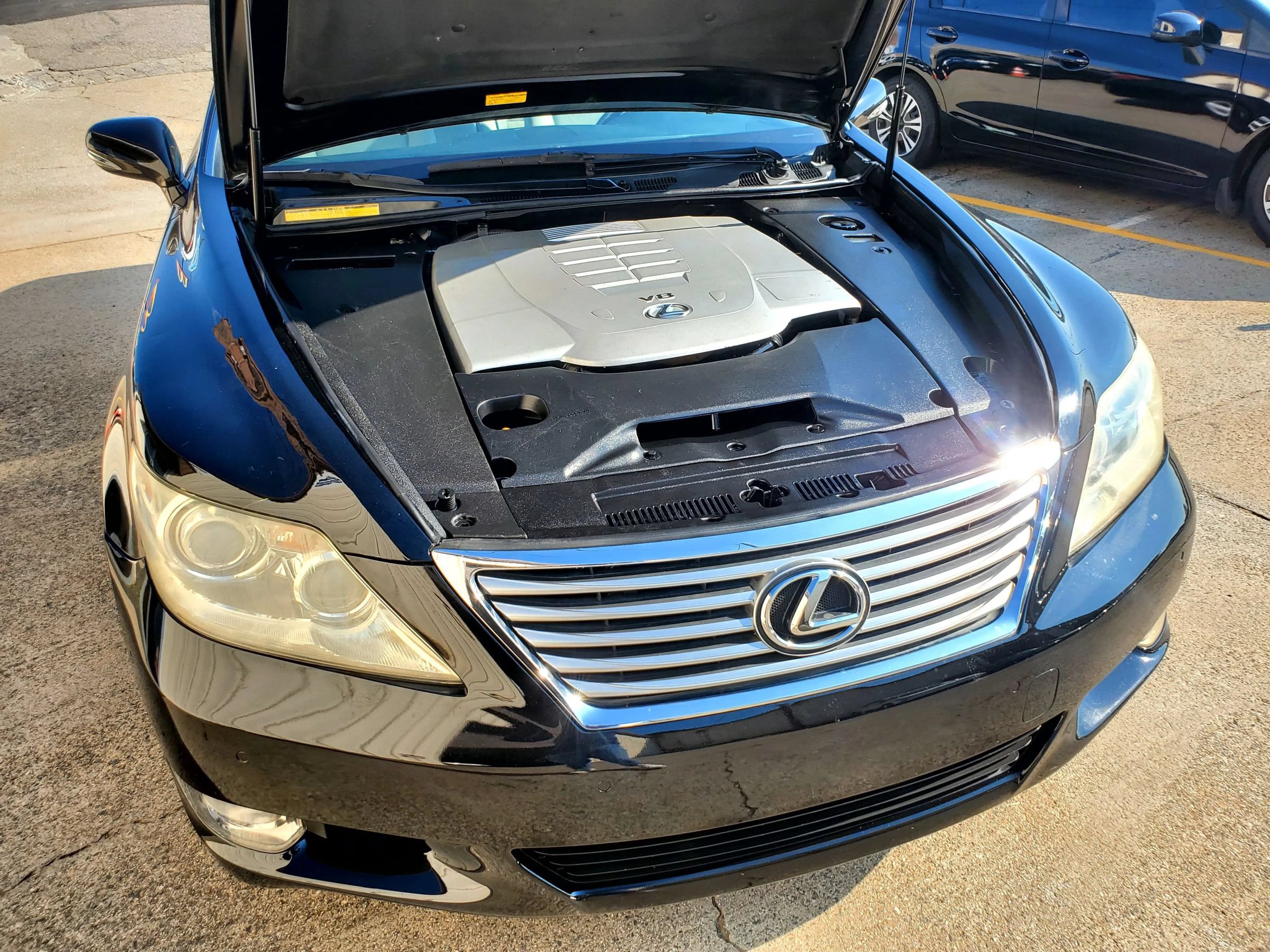 Used 2012 Lexus LS 460 w/ Comfort Pkg RWD image 40