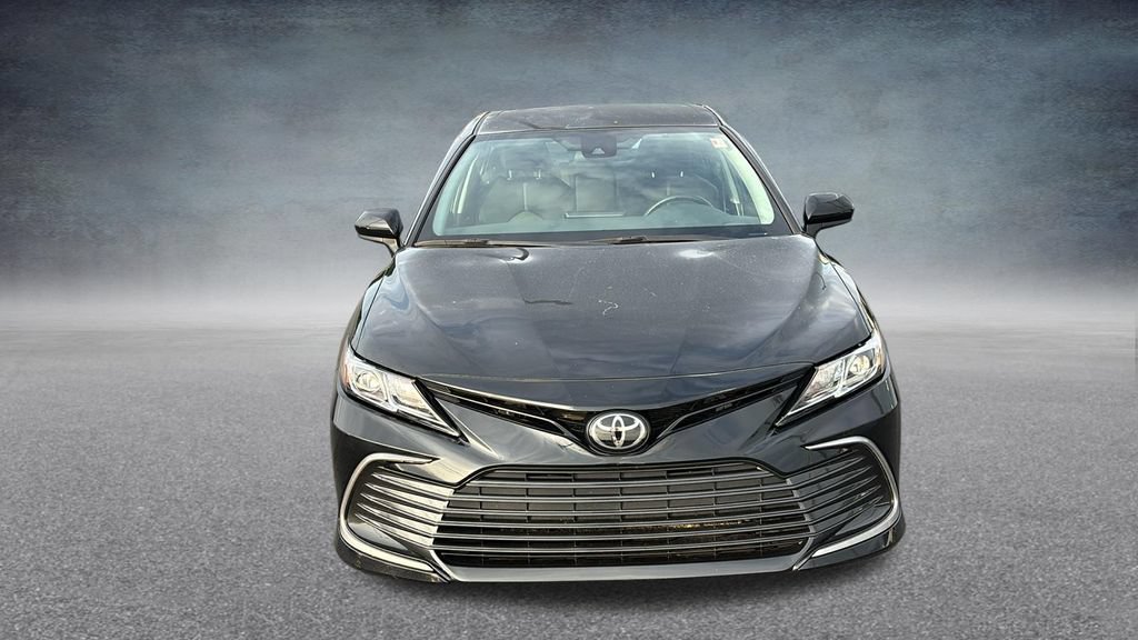 Used 2024 Toyota Camry LE FWD image 5