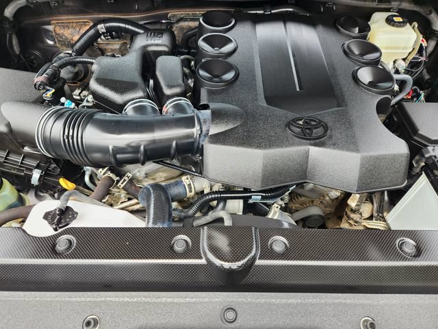 Used 2022 Toyota 4Runner Limited AWD/4WD image 32