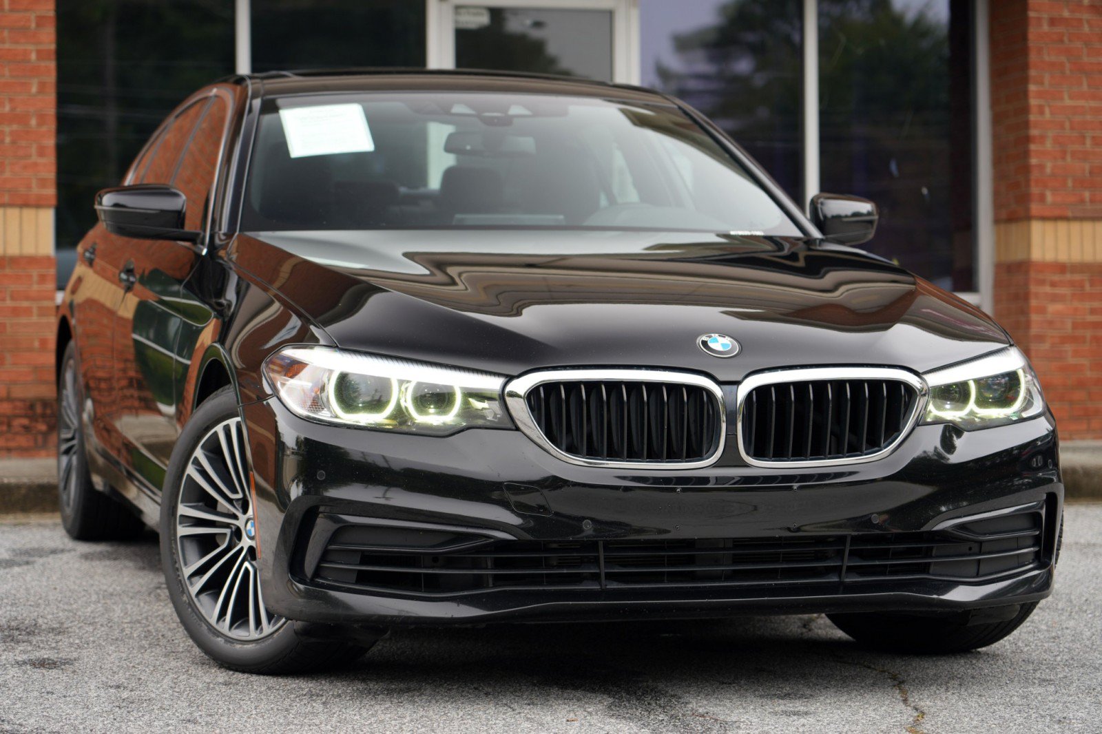 Used 2020 BMW 530i w/ Convenience Package RWD image 2