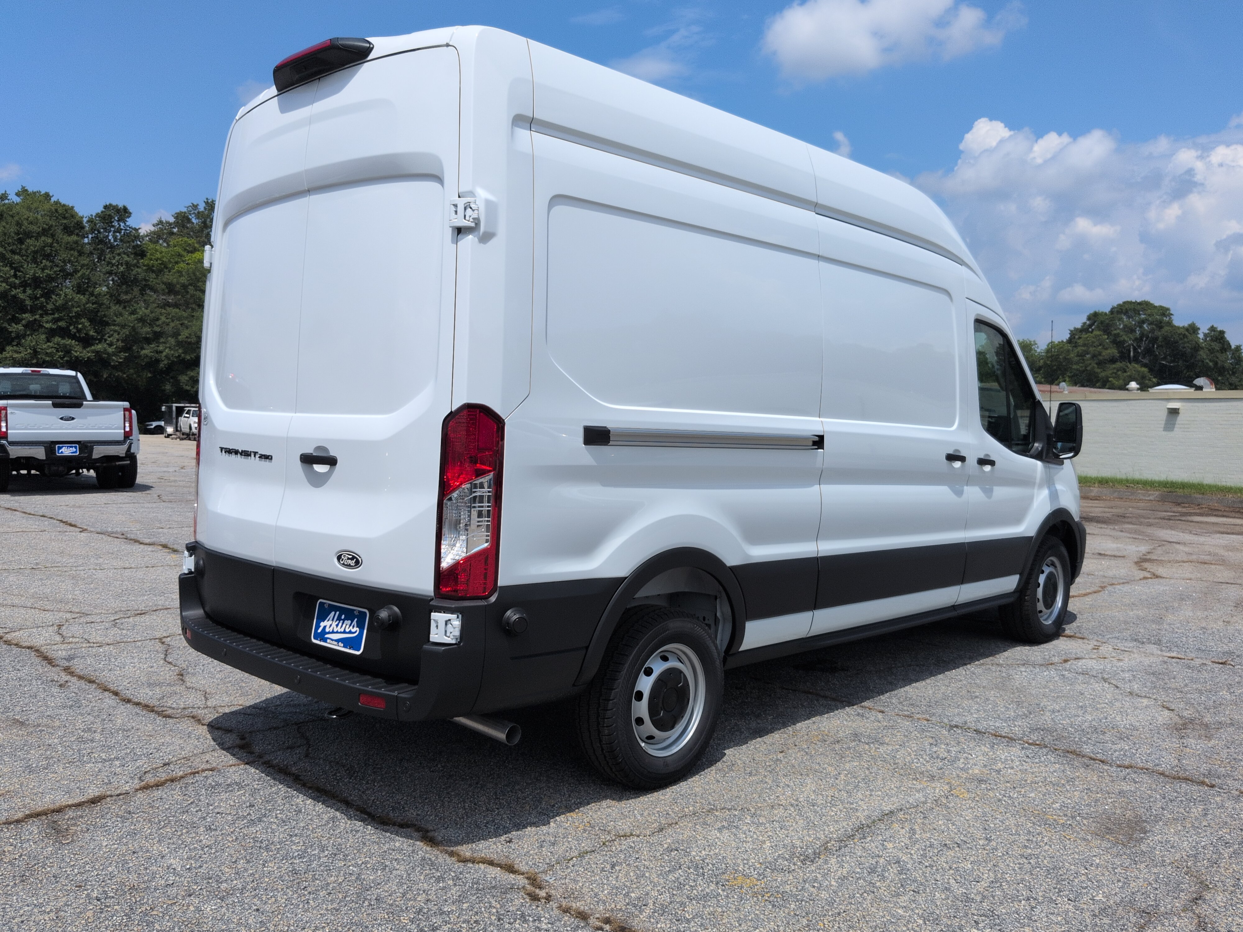 New 2026 Ford Transit 250 148 High Roof RWD image 4