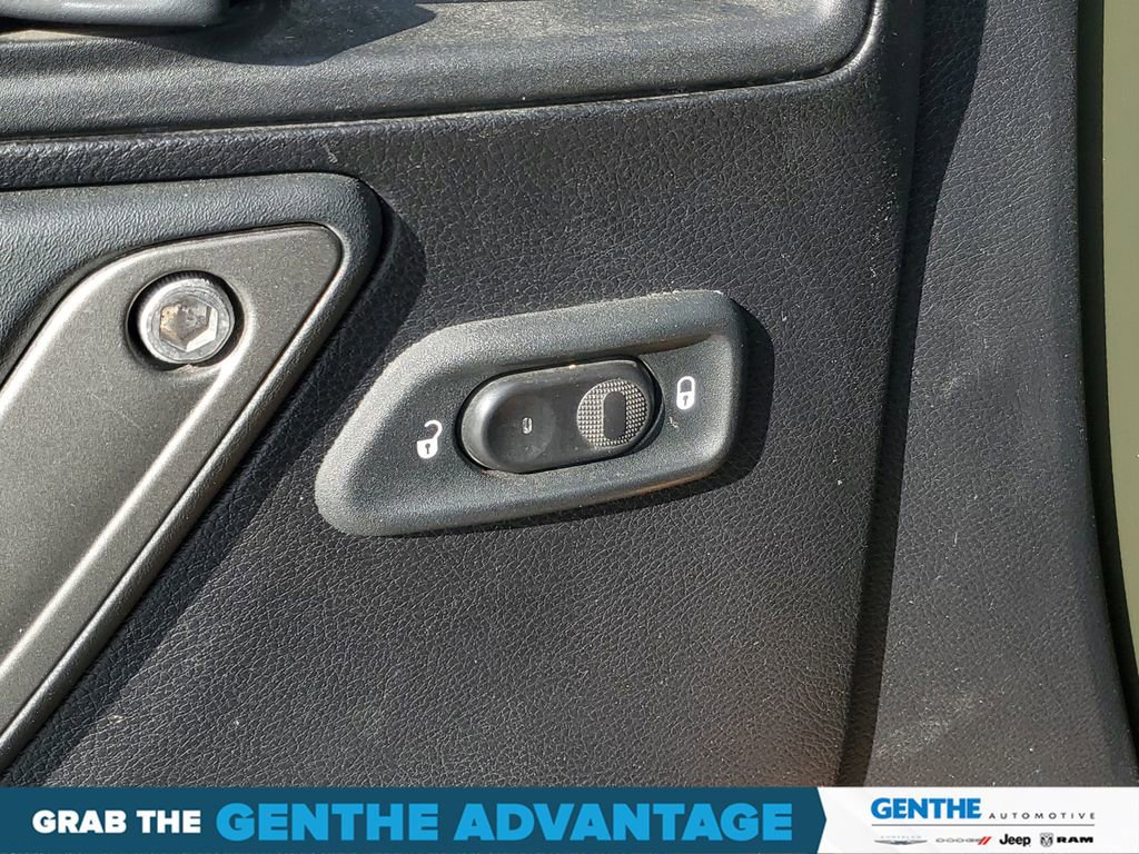 Used 2016 Jeep Wrangler Unlimited Sport AWD/4WD image 11