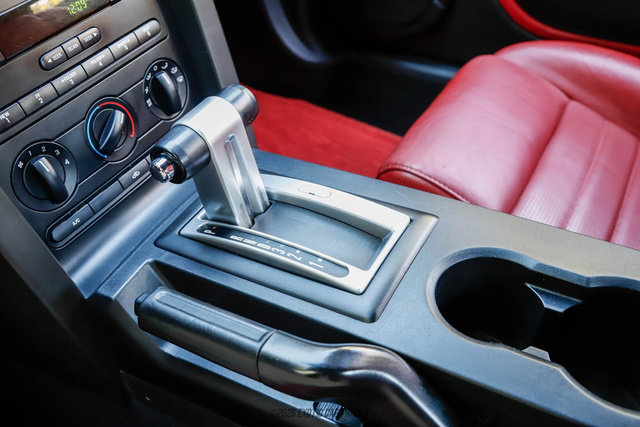 Used 2006 Ford Mustang GT Premium RWD image 34