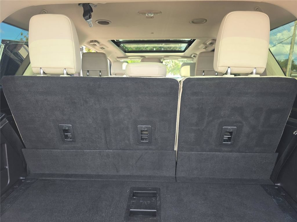 Used 2018 Ford Expedition Platinum RWD image 29
