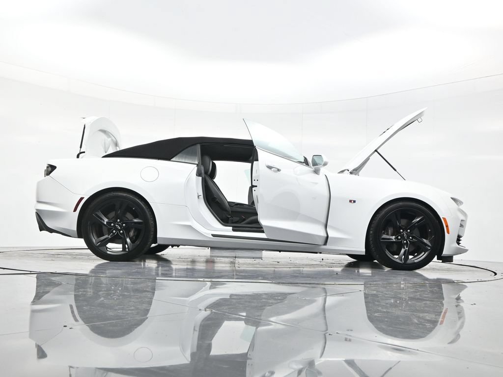 Used 2020 Chevrolet Camaro SS RWD image 49