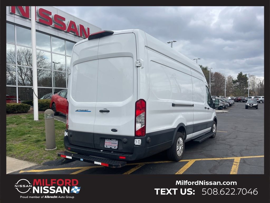 Used 2022 Ford E-Transit 148 High Roof Extended w/ Load Area Protection Package RWD image 5