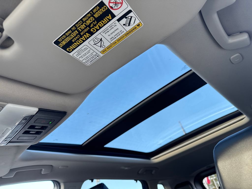 Used 2023 Nissan Rogue SV w/ SV Premium Package image 22