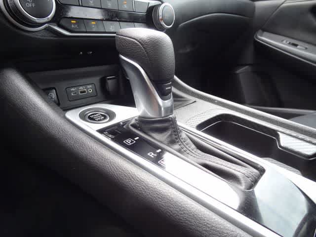 Used 2024 Nissan Sentra SV FWD image 30