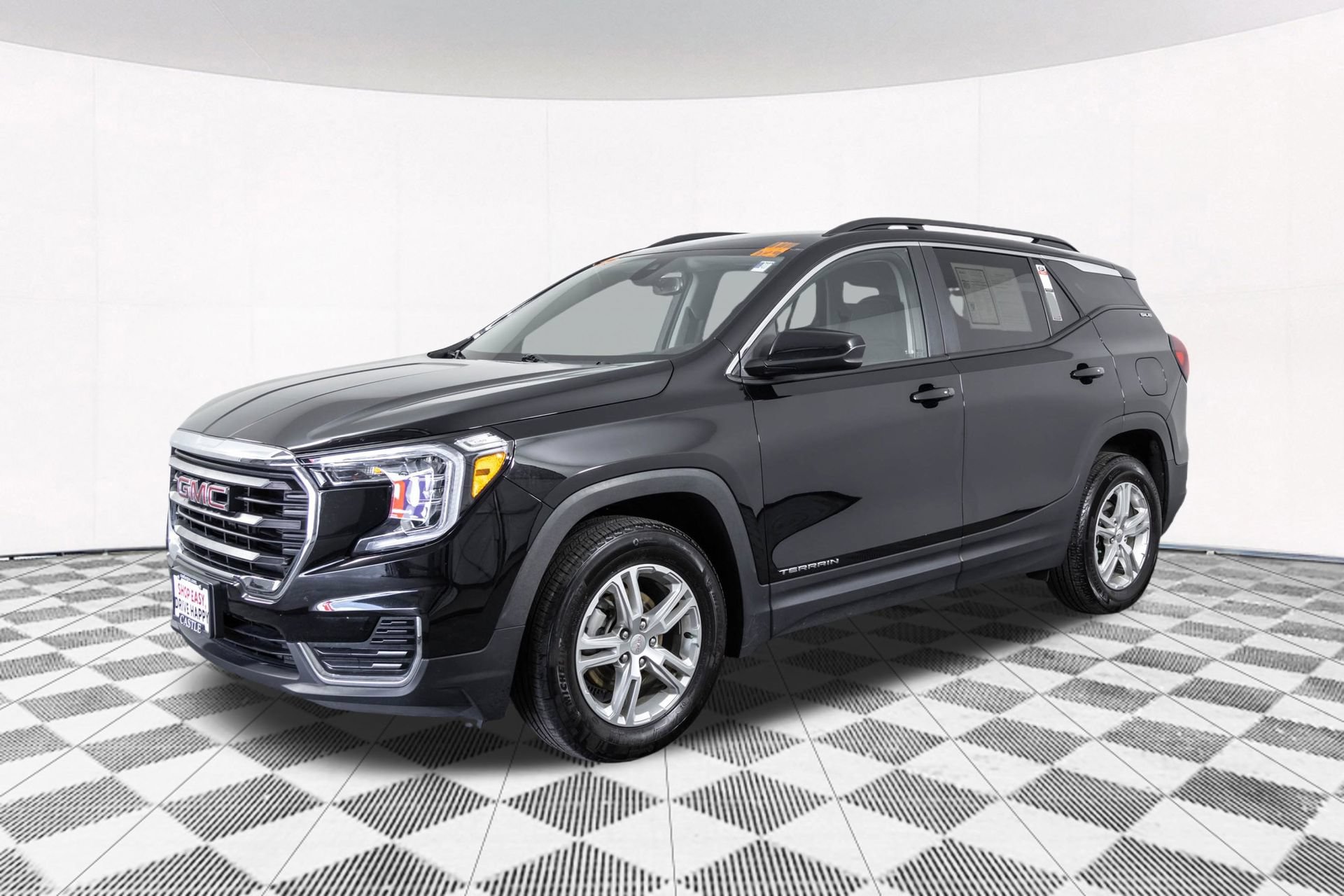 Used 2023 GMC Terrain SLE w/ Driver Convenience Package FWD image 13