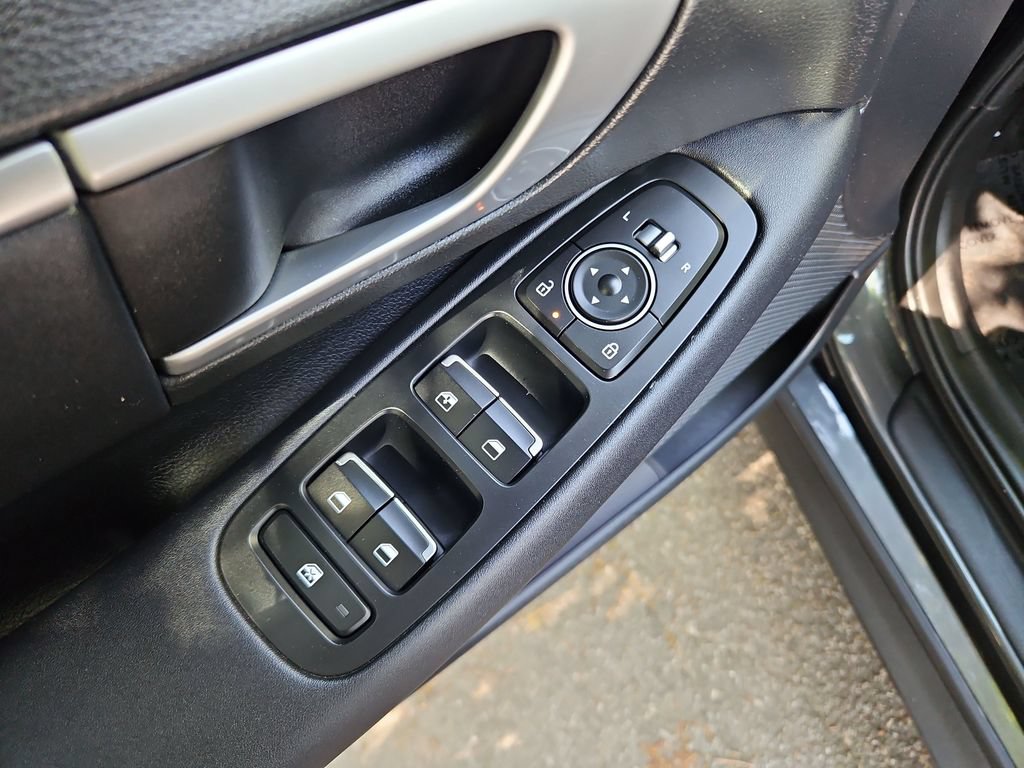 Used 2026 Hyundai Sonata Blue FWD image 25
