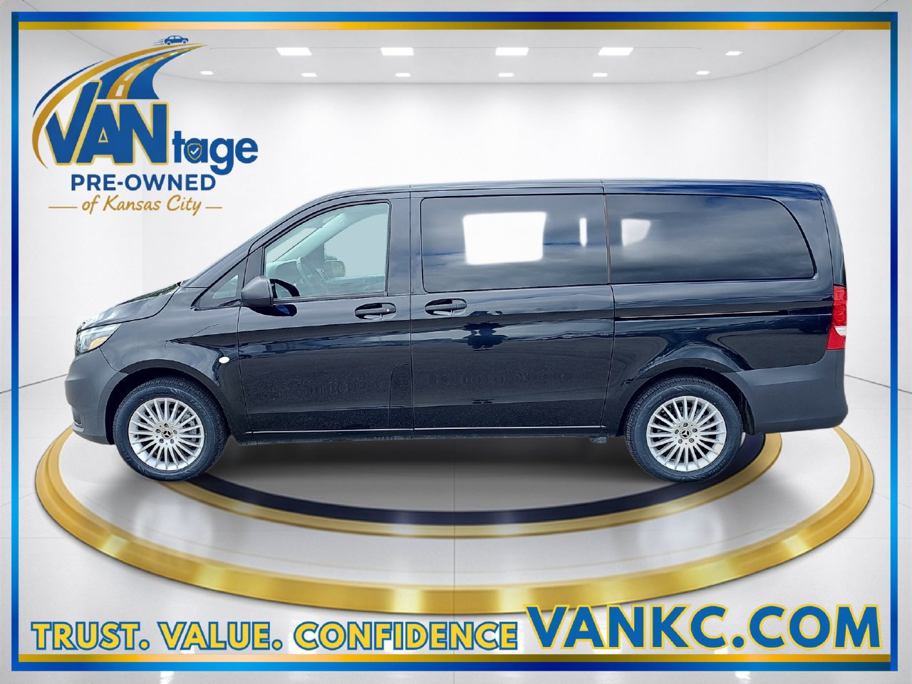Used 2023 Mercedes-Benz Metris Passenger image 10