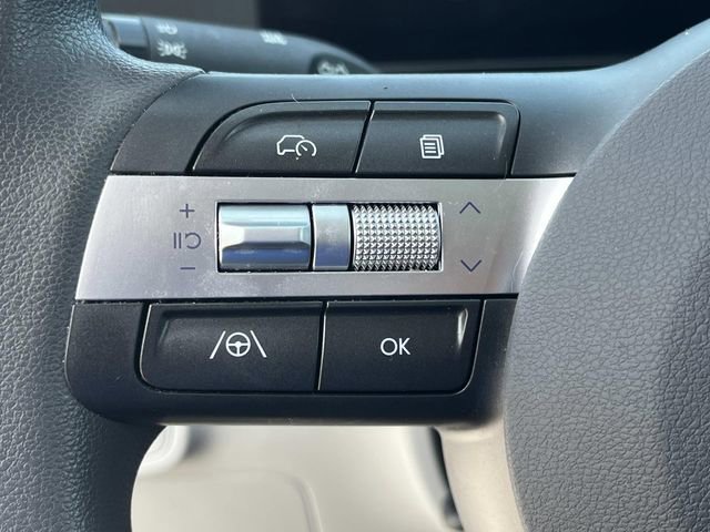 Certified 2025 Hyundai Kona SE image 26