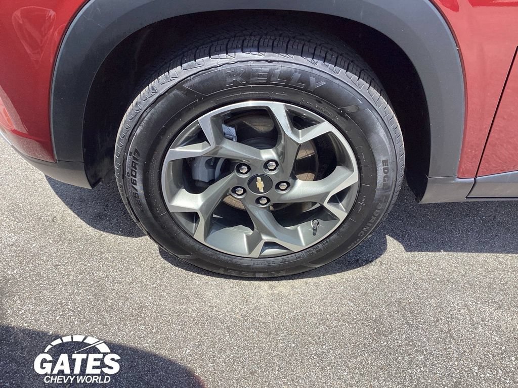 Used 2024 Chevrolet Trax LT w/ Driver Confidence Package FWD image 29