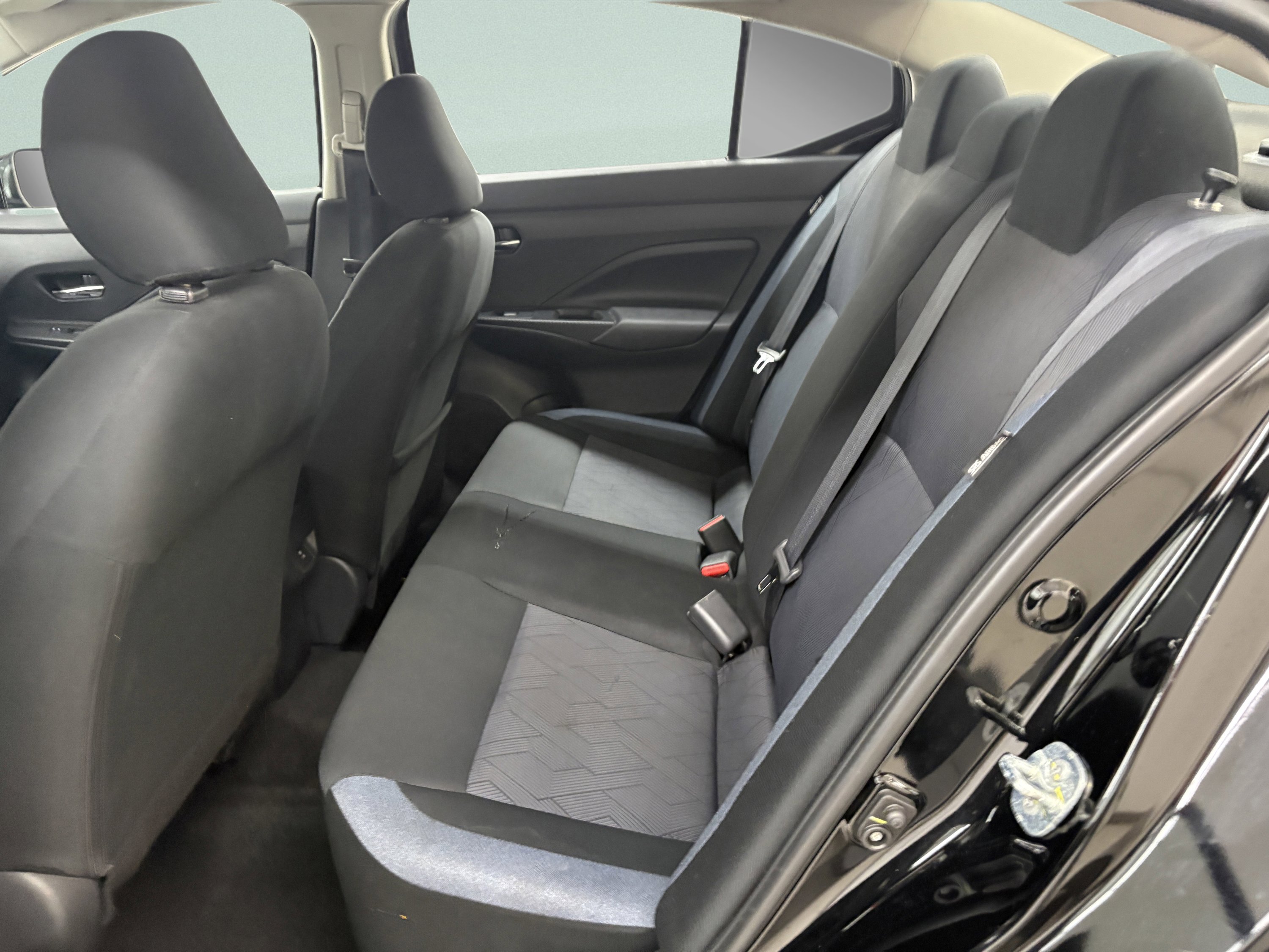 Used 2023 Nissan Versa SV image 12