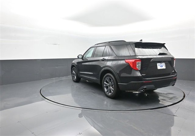 Certified 2023 Ford Explorer XLT w/ Equipment Group 202A image 5