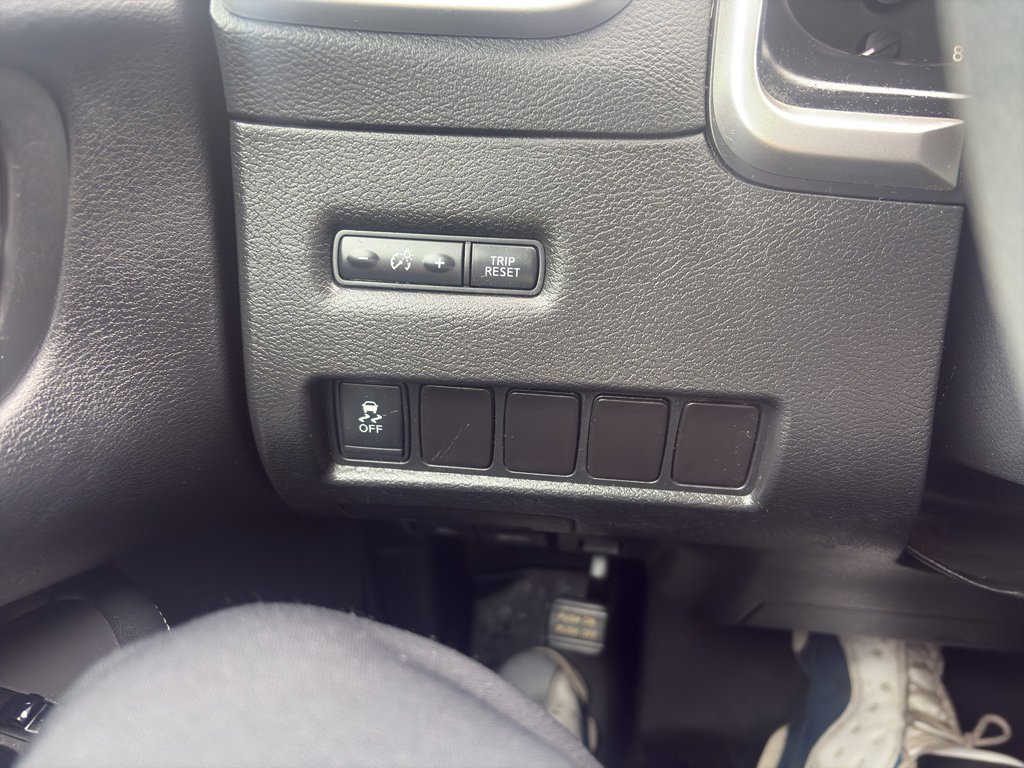 Used 2015 Nissan Murano S w/ Navigation Package image 21