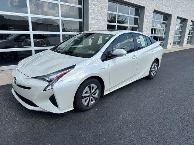 Certified 2017 Toyota Prius Three FWD image 2