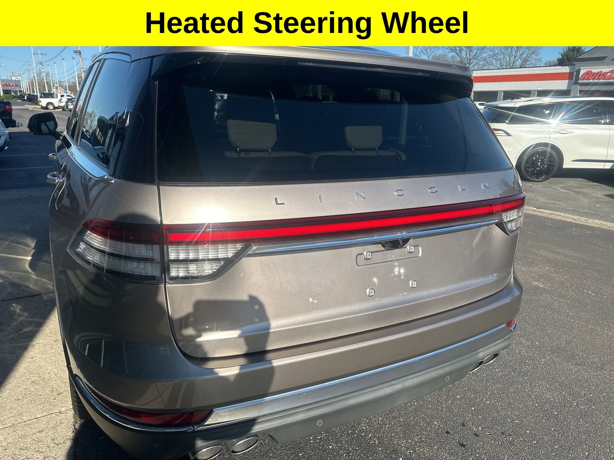 Used 2020 Lincoln Aviator Reserve w/ Equipment Group 201A image 3