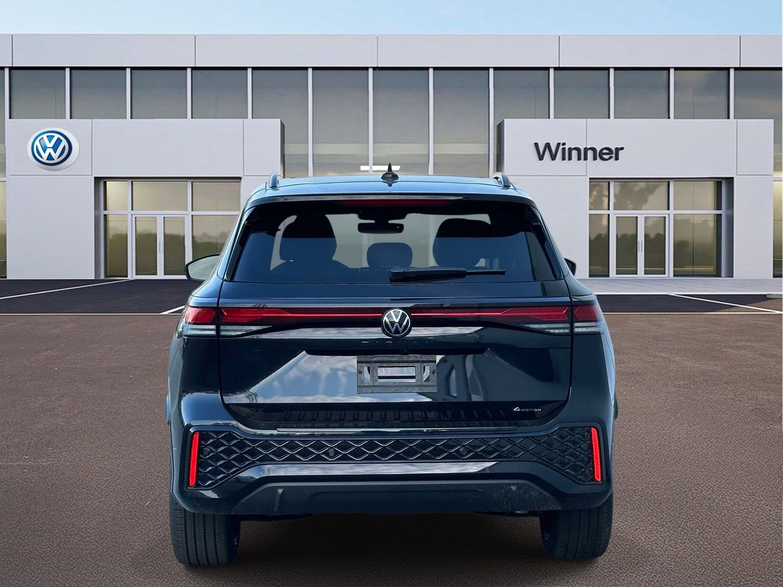 New 2026 Volkswagen Tiguan SE R-Line image 4