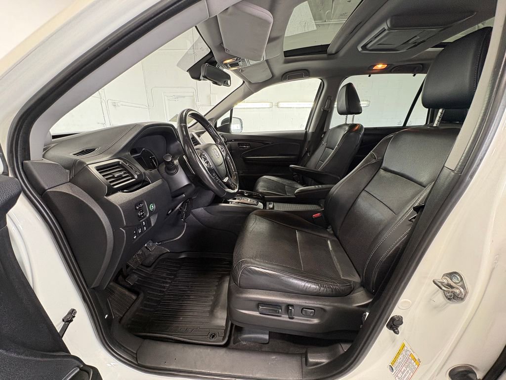 Used 2018 Honda Pilot Touring image 14