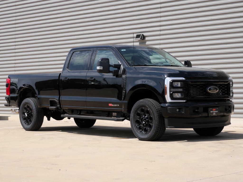 New 2026 Ford F350 Lariat w/ Black Appearance Package