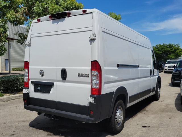 Used 2024 RAM ProMaster 2500 w/ Safety Group FWD image 3