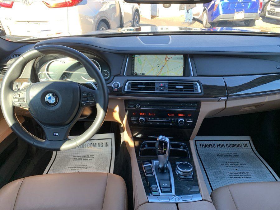 Used 2014 BMW 740i image 14