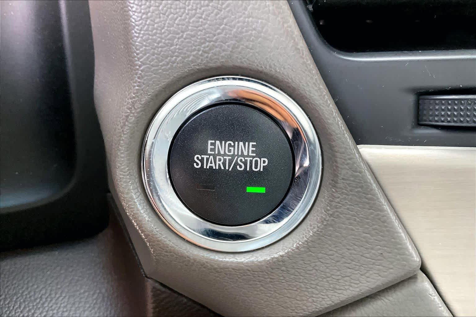 Used 2019 GMC Yukon Denali w/ Denali Ultimate Package image 32