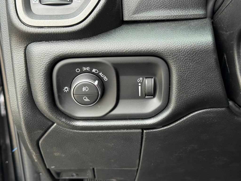 New 2026 RAM 2500 Tradesman AWD/4WD image 18