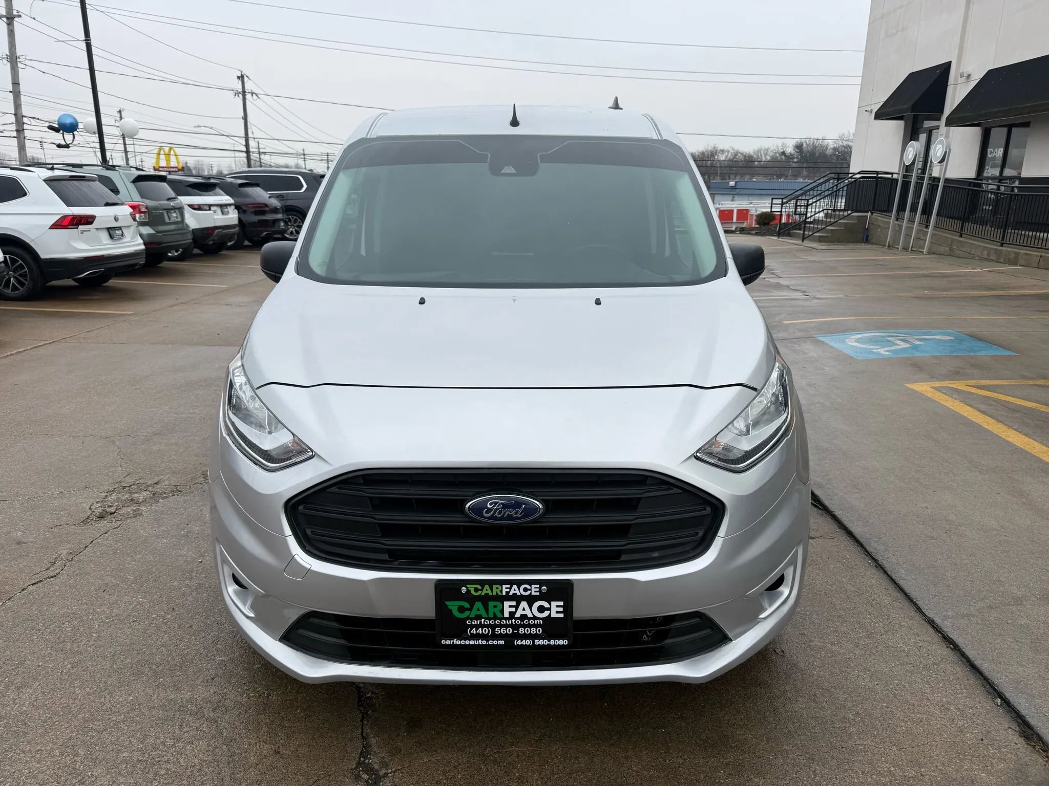 Used 2022 Ford Transit Connect XLT image 2