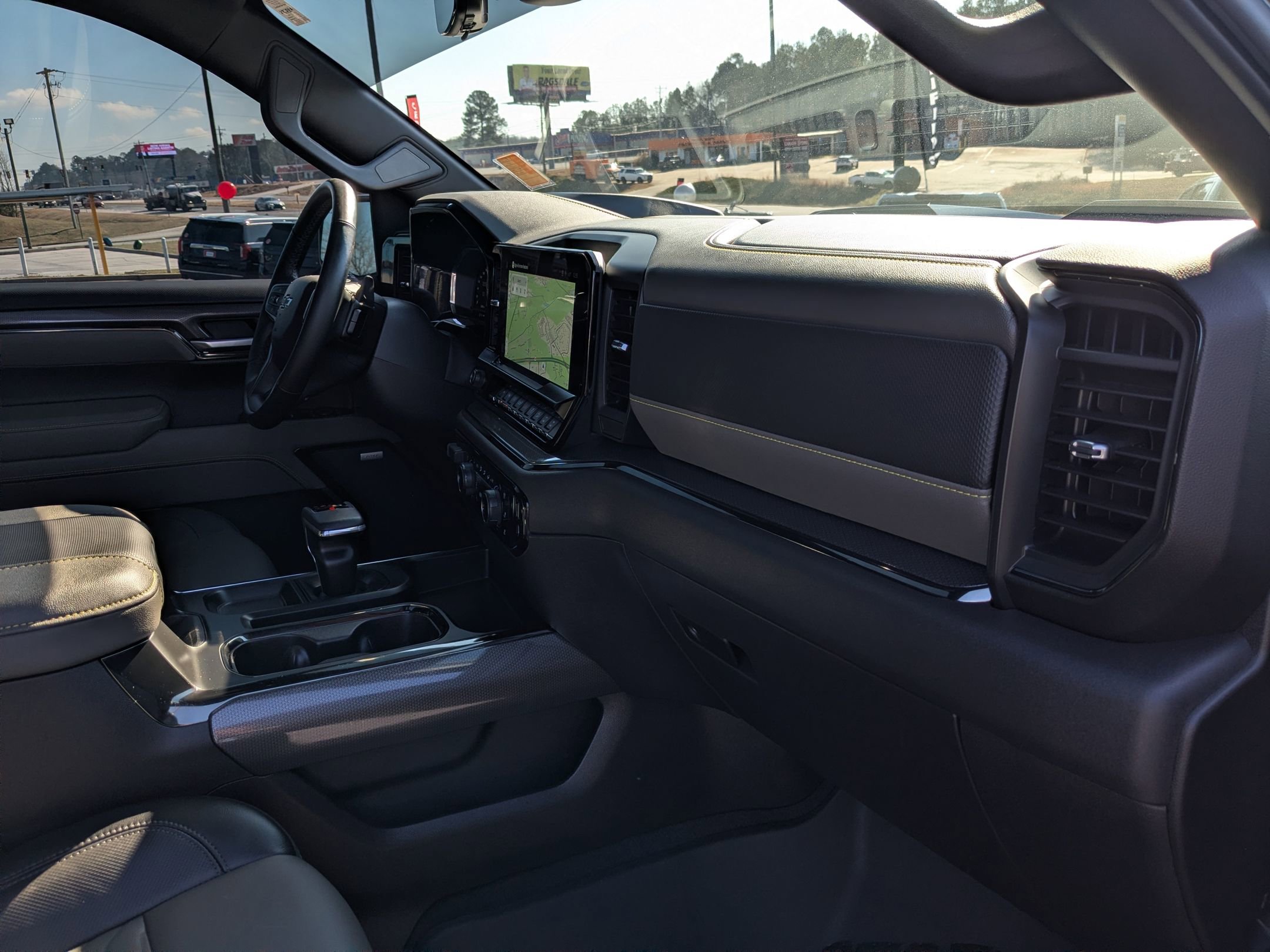 Used 2025 Chevrolet Silverado 1500 ZR2 w/ Technology Package image 26