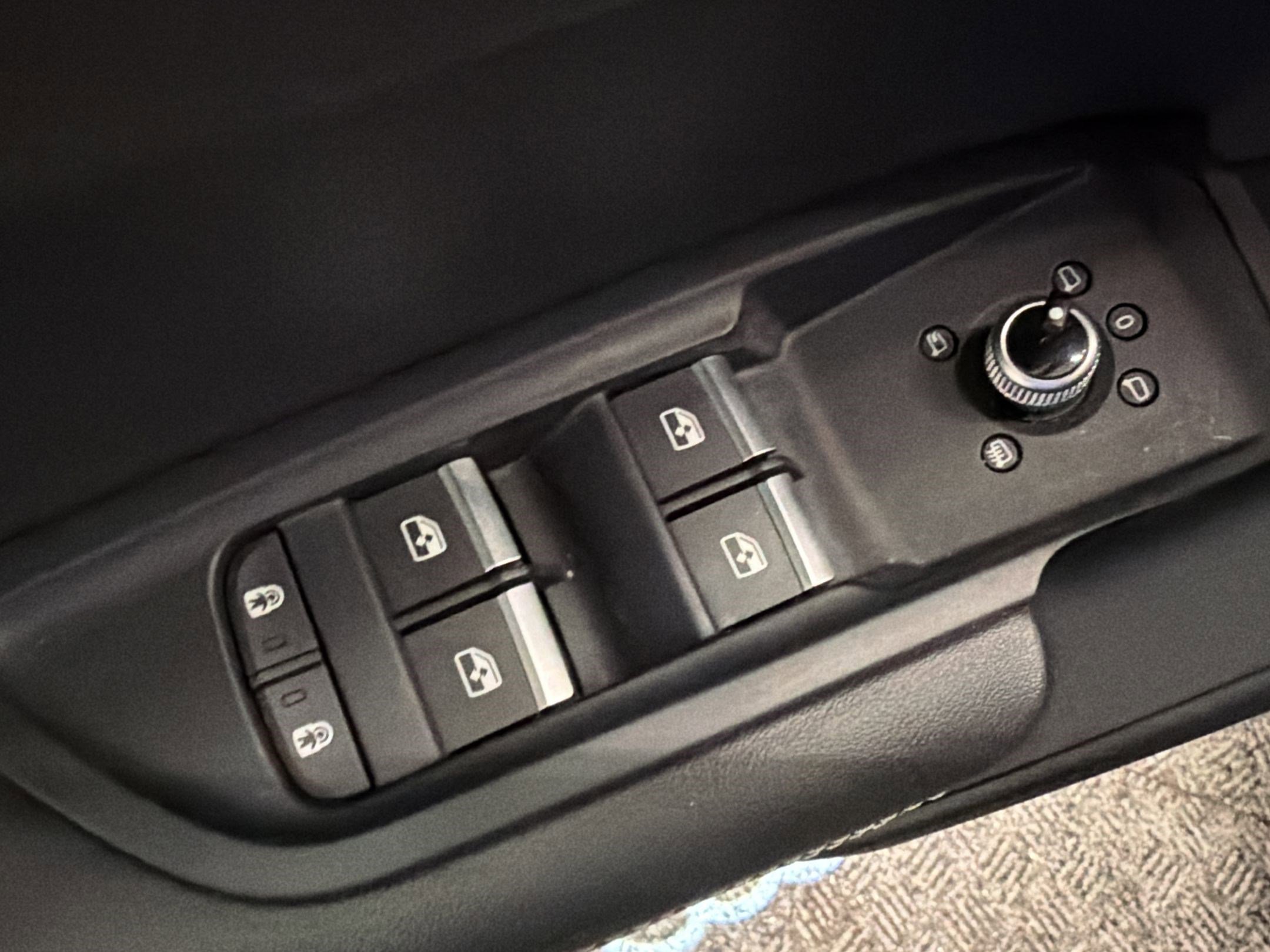 Used 2022 Audi Q5 2.0T Premium Plus w/ Premium Plus Package image 12