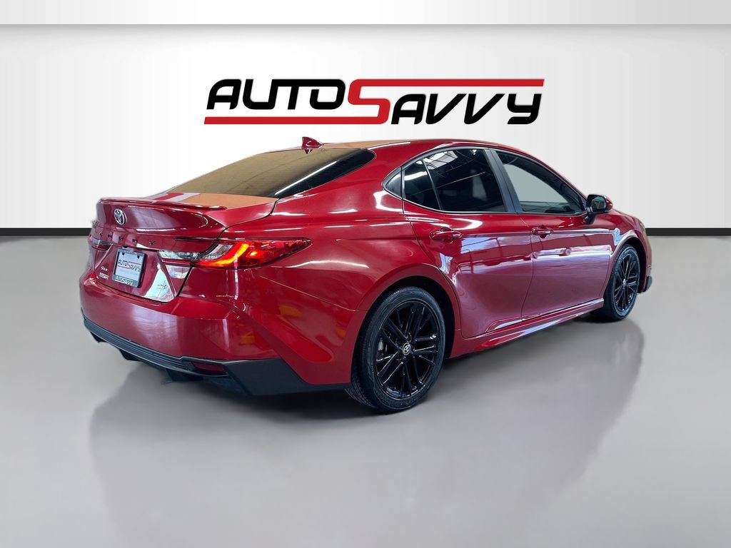 Used 2025 Toyota Camry SE w/ Convenience Package FWD image 7