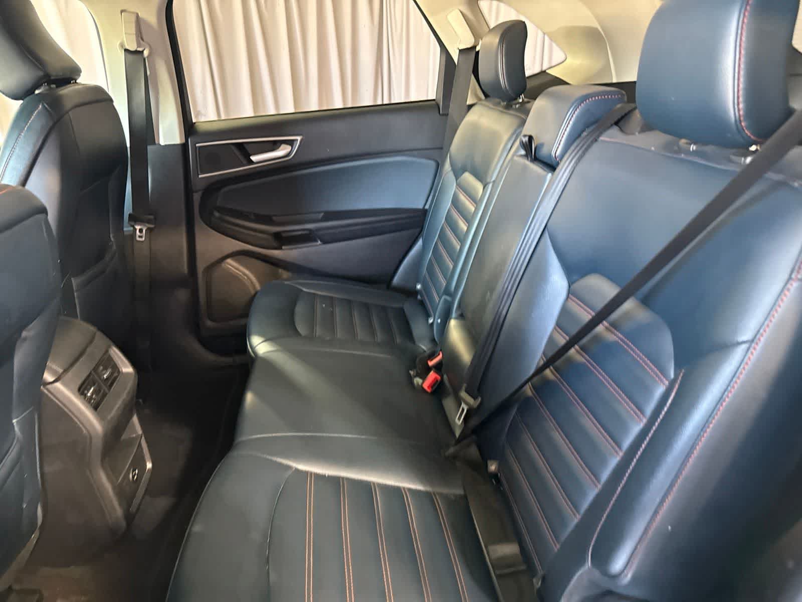Used 2022 Ford Edge SEL w/ Sport Appearance Package AWD/4WD image 16