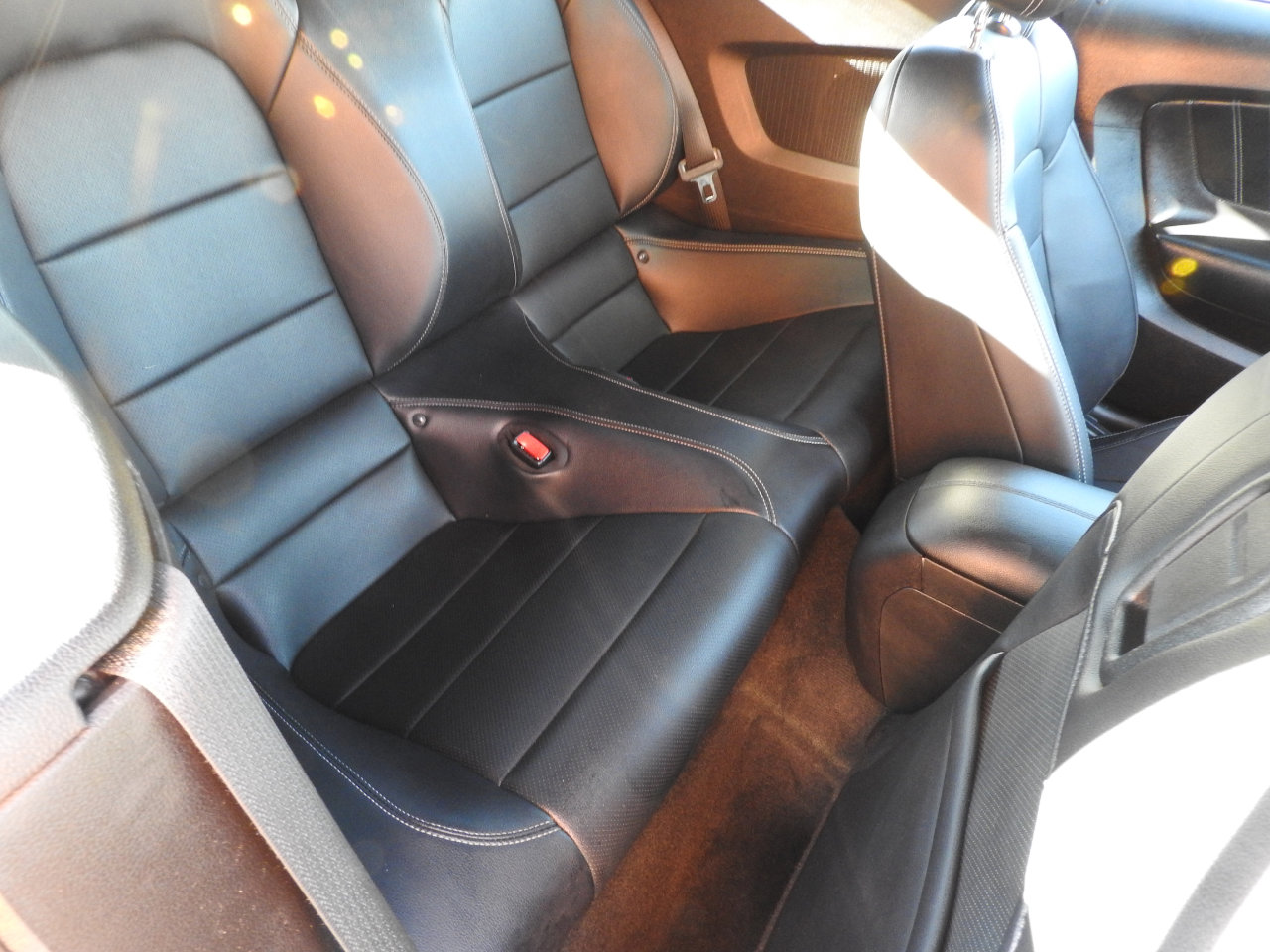 Used 2017 Ford Mustang Premium image 12