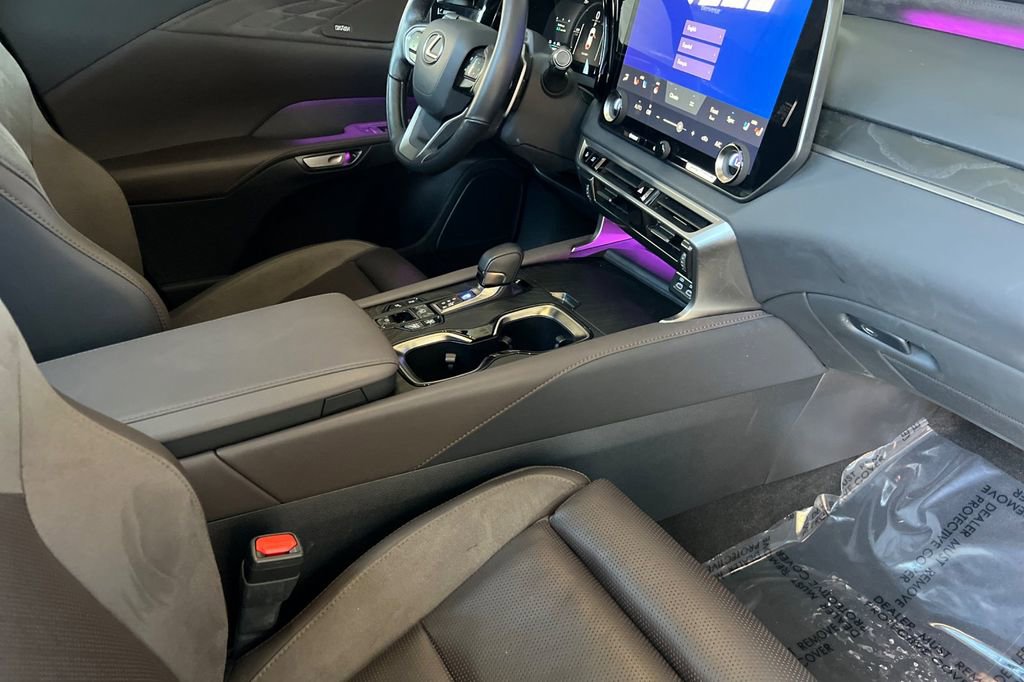 Certified 2025 Lexus RX 450h AWD w/ Luxury Package image 16