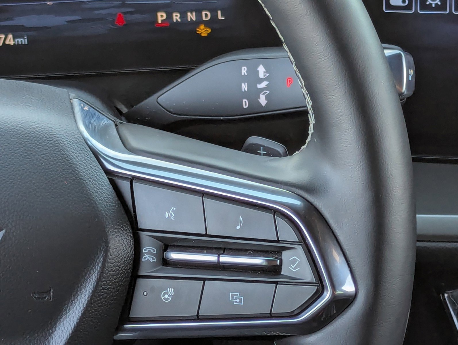 Certified 2025 Chevrolet Traverse LT image 24