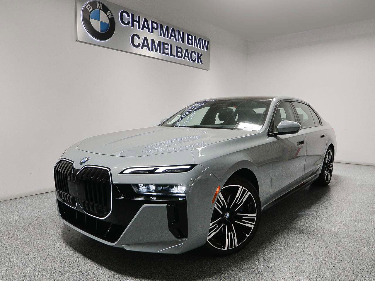 Used 2026 BMW i7 eDrive50 w/ M Sport Package RWD image 1