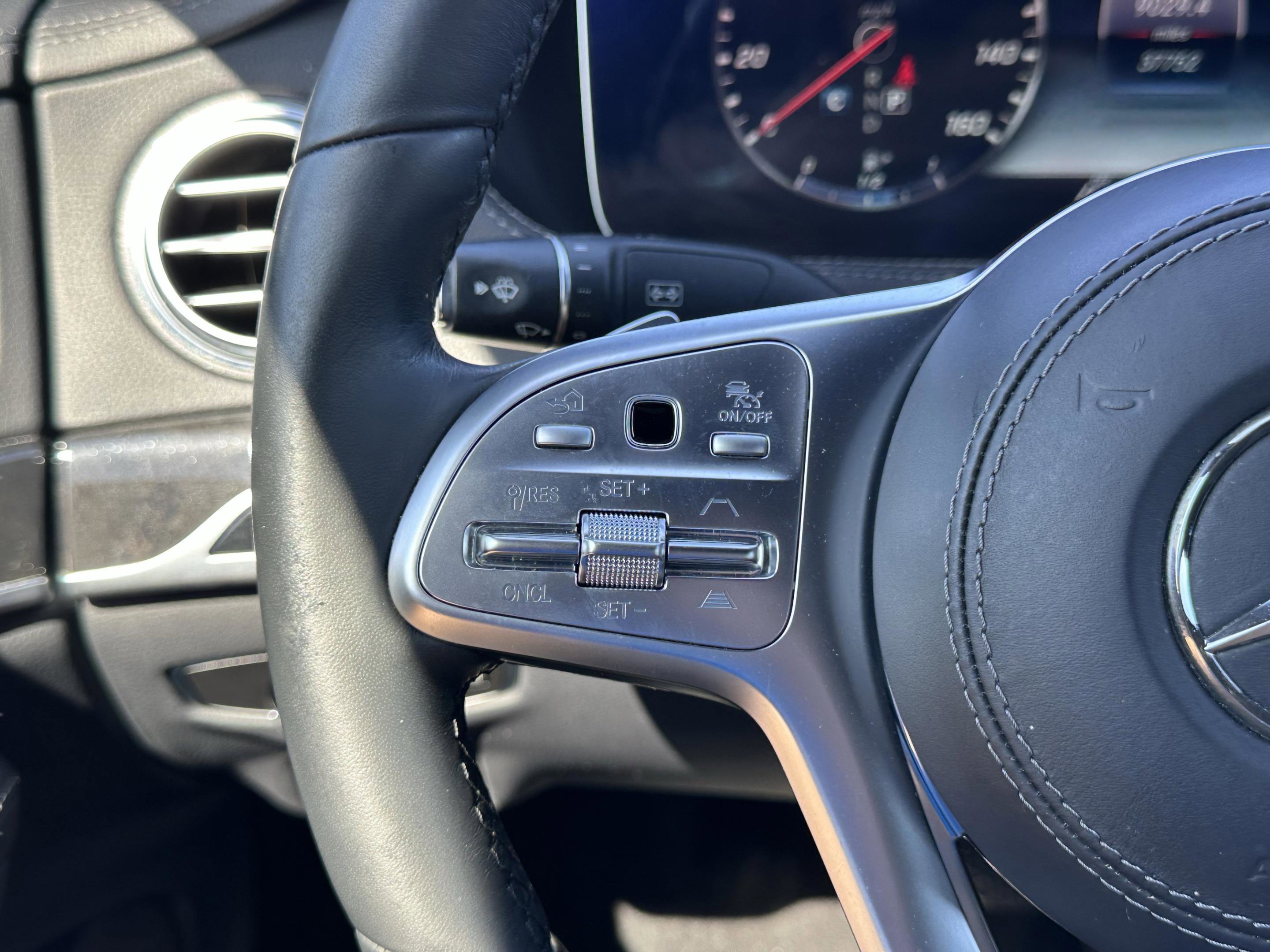 Used 2020 Mercedes-Benz S 560 4MATIC Sedan image 35