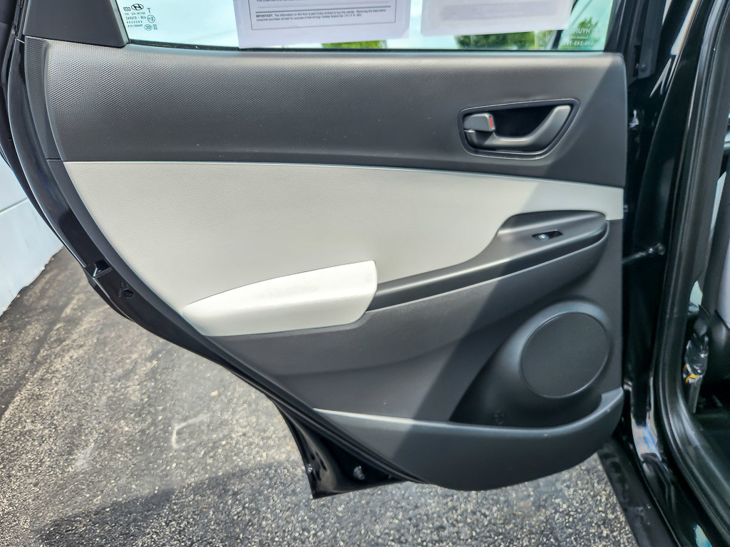 Used 2022 Hyundai Kona SE AWD/4WD image 16