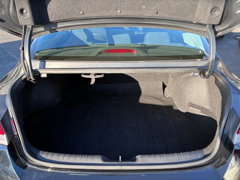 Used 2022 Hyundai Elantra Blue w/ Preferred Accessory Package image 12